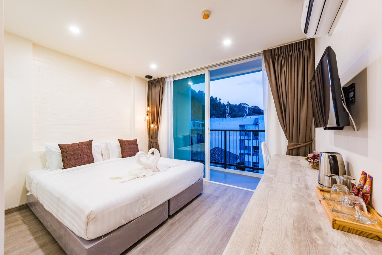 Lullabella Hotel Patong Екстериор снимка